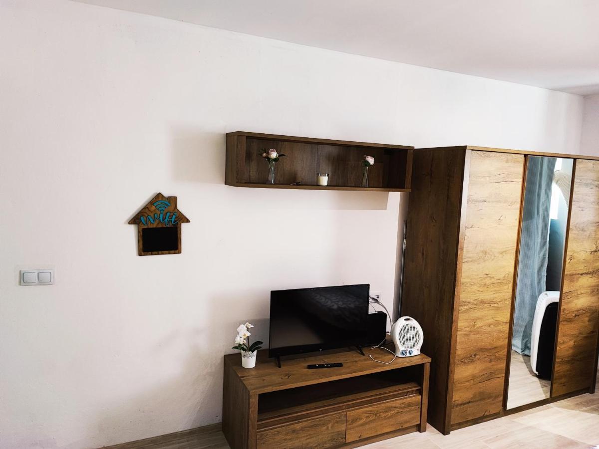 Апартаменты White Rose Studio Basement Будапешт Экстерьер фото